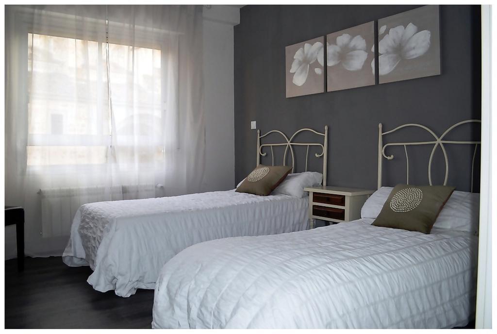 Colegiata Home Talavera de la Reina Bagian luar foto